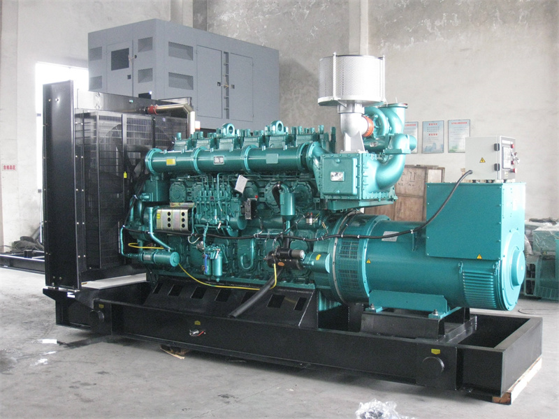 襄城200KW 柴油发电机的油耗是多少?
